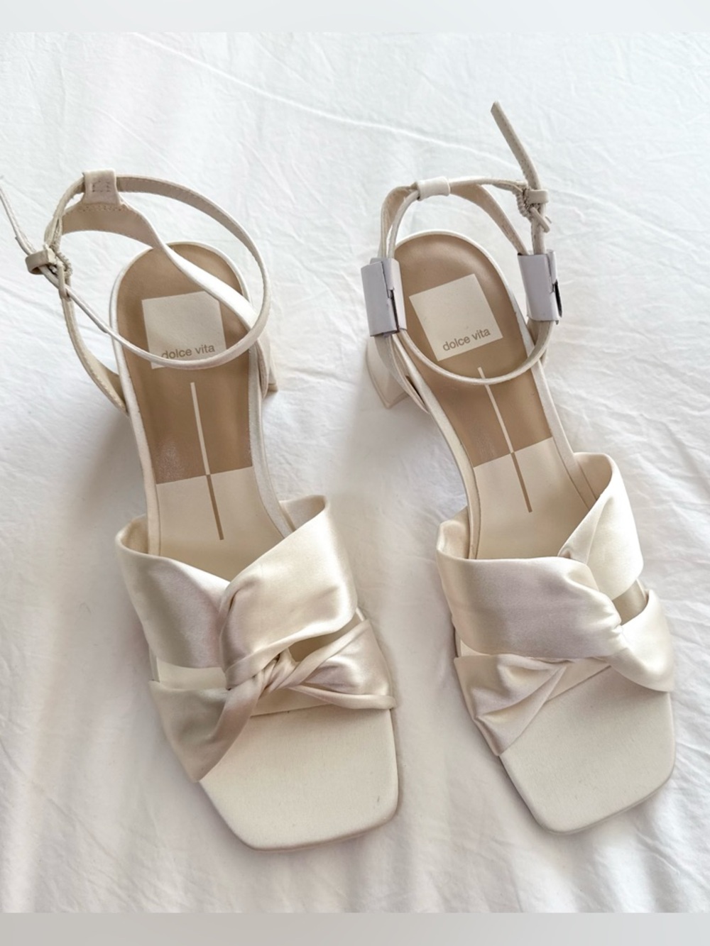 Dolce Vita Cream Knot Front Block Heel Sandals - Picture 3 of 5
